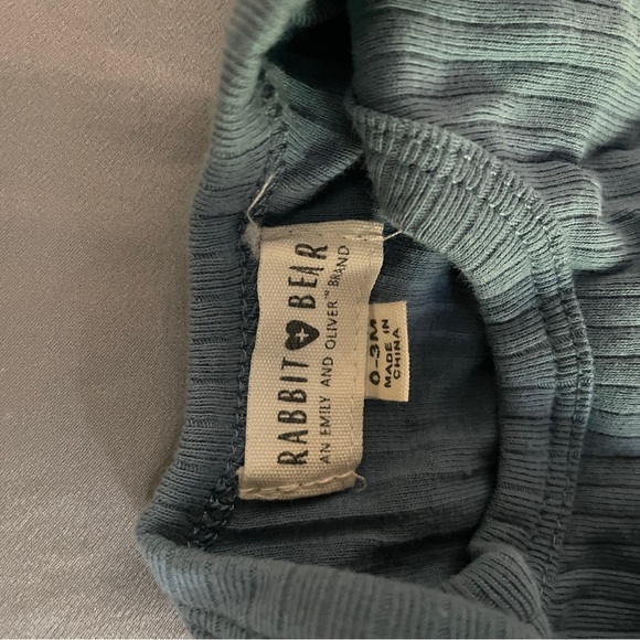 EUC Three Rabbit+Bear long sleeve onesies, sz 0-3 months - Picture 5 of 5